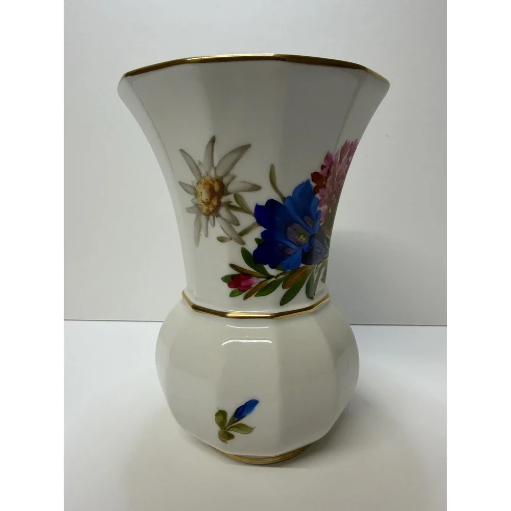 1930s Koenigszelt Germany Porcelain Vase – Hand-Painted Floral, Gold Trim (7